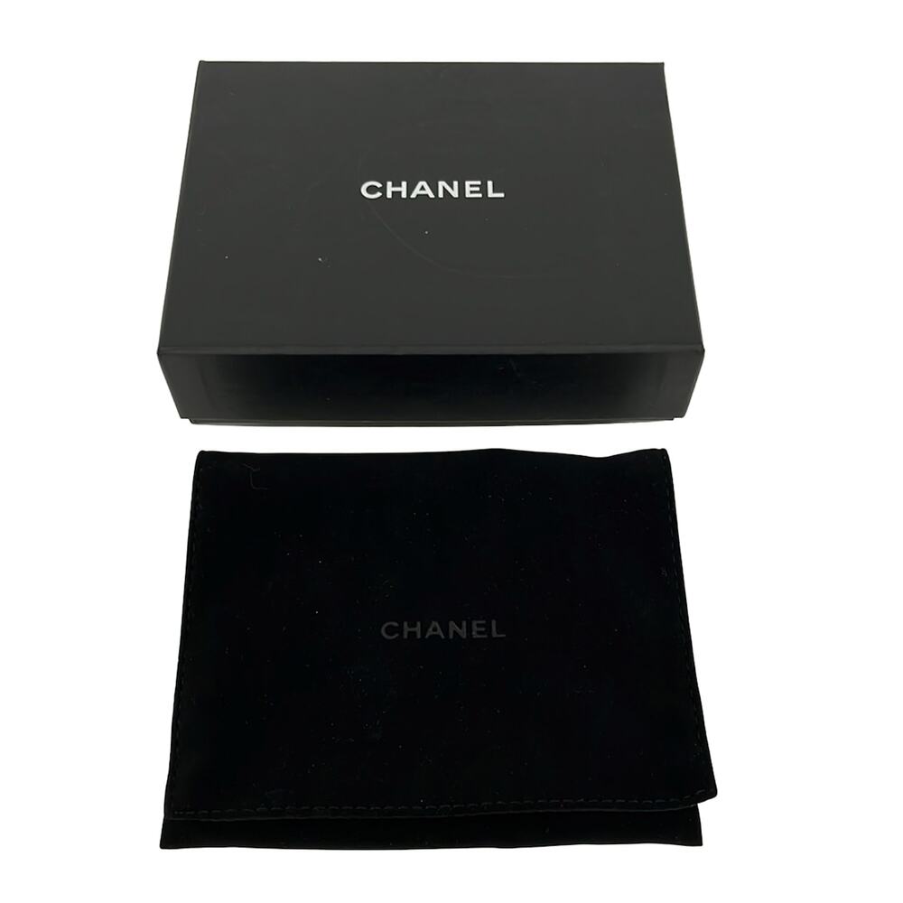 Chanel CC+ Petite Camellia Pouch - Picture 7 of 7